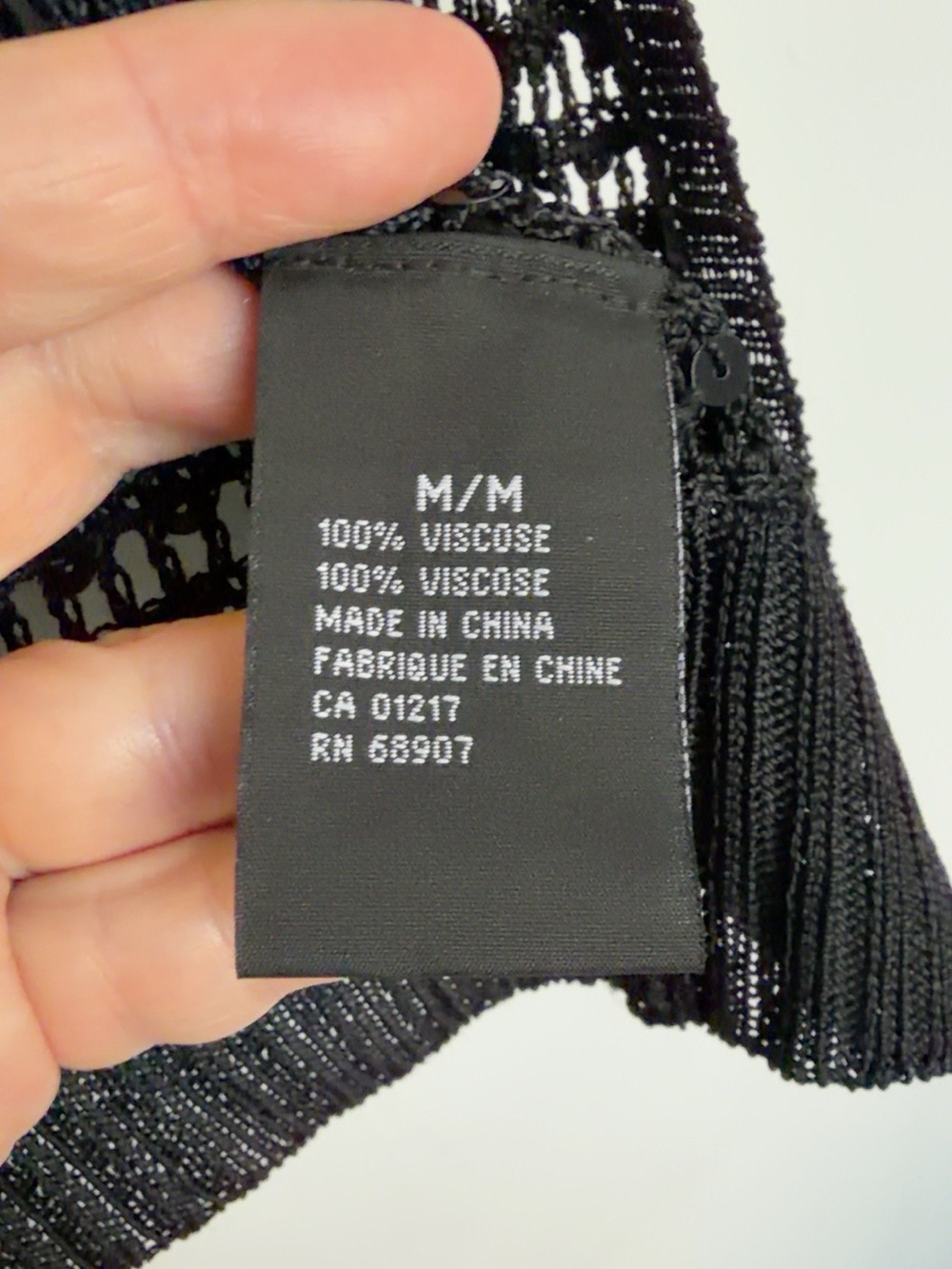 Le Château Black Sequin Open Knit Cropped Cardigan Shrug M - Picture 4 of 6